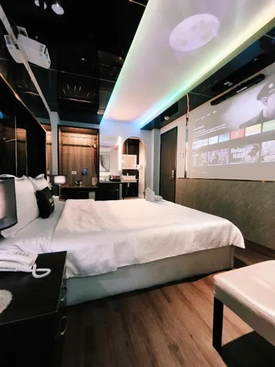 M&H Lux Hotel – Photos 16