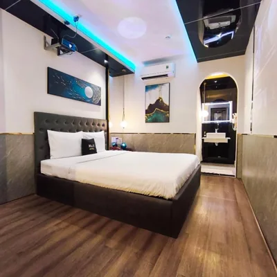 Queen Studio — M&H Lux Hotel